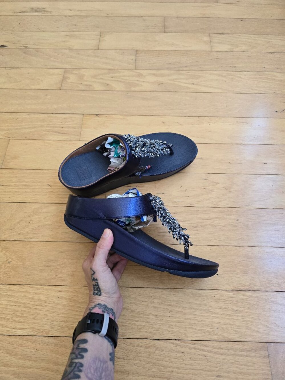 FitFlop | Rumba Midnight Navy Metallic Beaded Toe Post Wedge Sandals | WMS 10